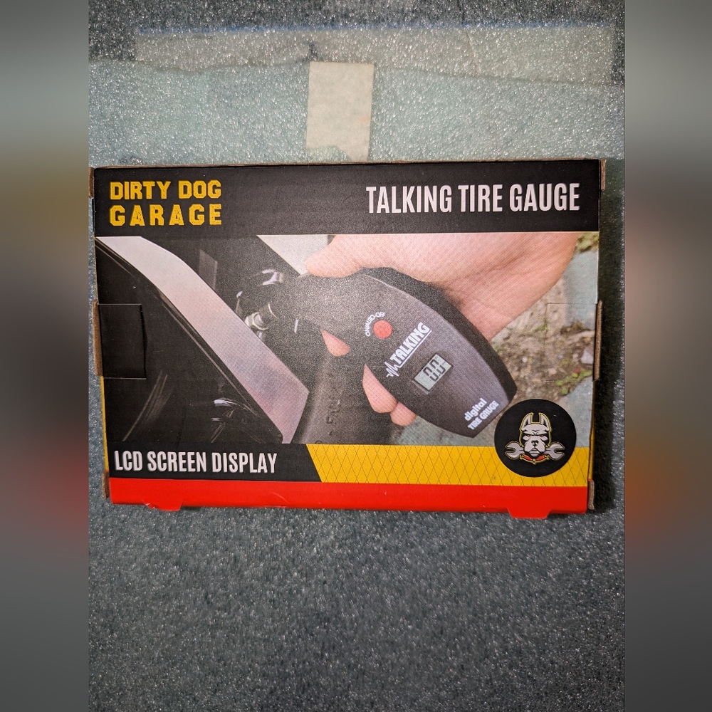 Talking tire gauge